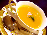 穀物入りかぼちゃの冷たいスープ