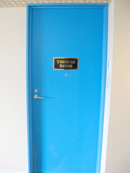 トーマスルームの扉